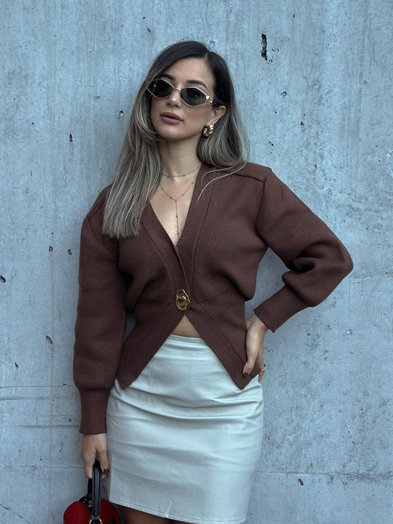 Mia | Chic Deep V-Neck Cardigan for Effortless Layering 6