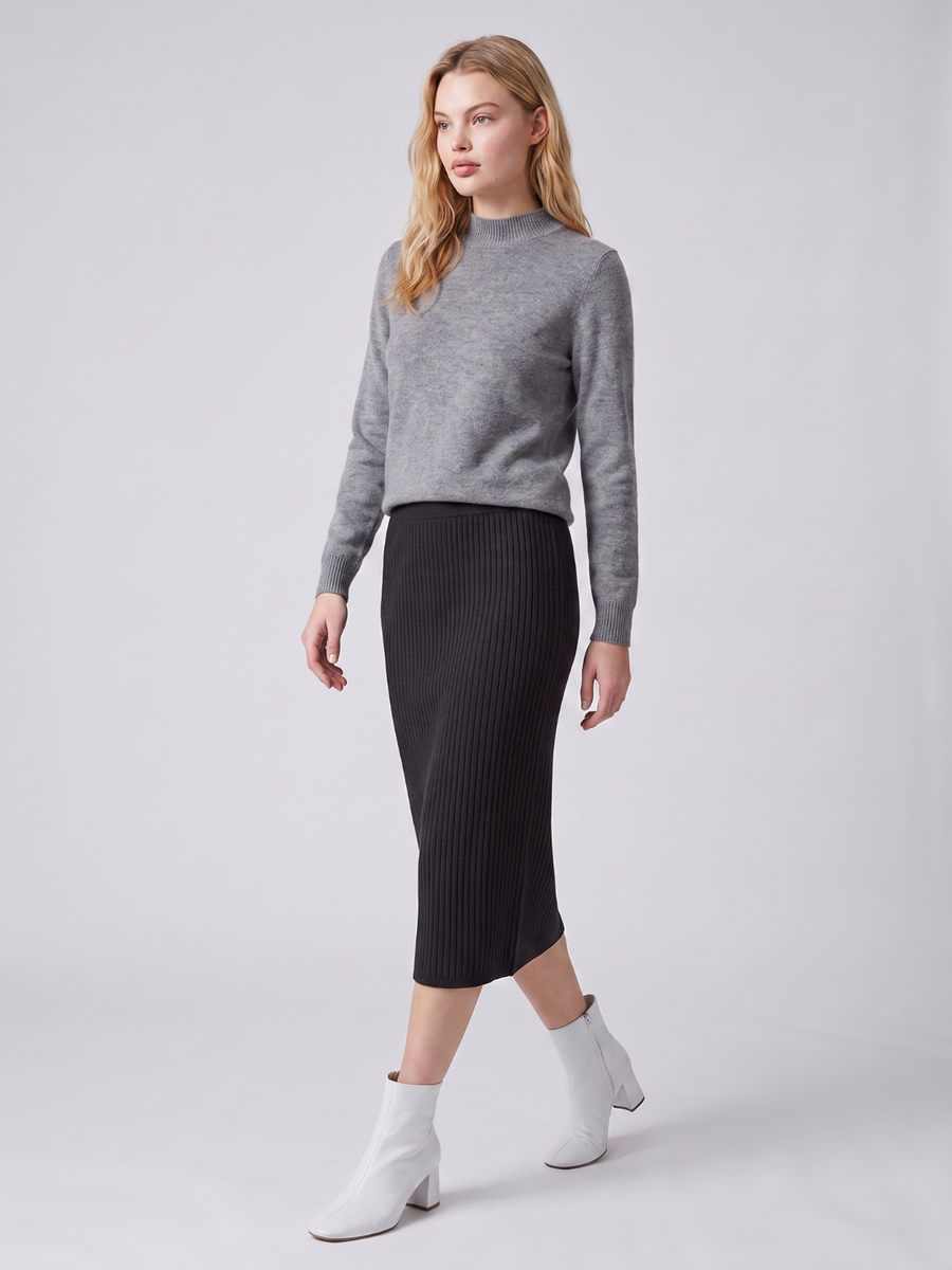 Mia | Cozy Loose-Fit Mock Neck Sweater 4