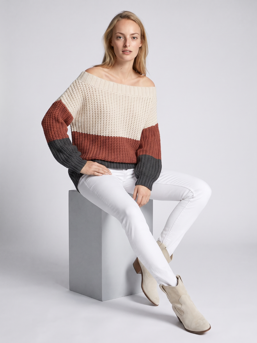 Mia | Cozy Off-Shoulder Striped Knit Sweater 4