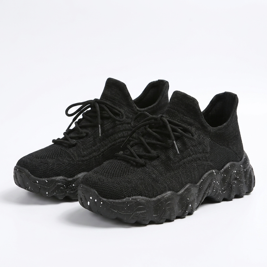 NEW Black SHOEa